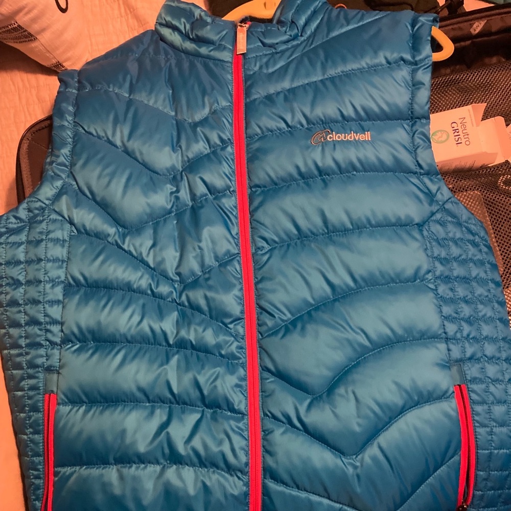 Cloudveil Endless Puffer Hiking Outdoors Vest